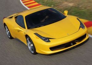 Why Do People Love To Rent Ferrari In Dubai?
