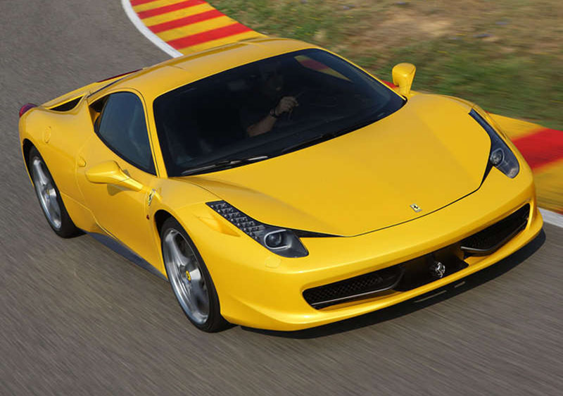 Why Do People Love To Rent Ferrari In Dubai? 